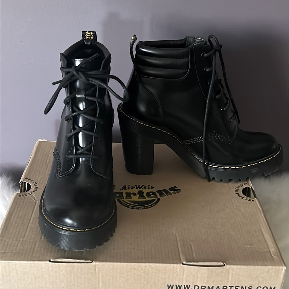 DR MARTENS PERSEPHONE HEELED COMBAT BOOT, size 8